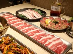 -蚂蚁洞·烤肉大营地(上海静安大悦城店)