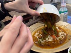 -方铲铲·成都板凳面(滨江银泰店)