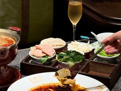 -渔语鱼新川菜Bistro(万象天地店)