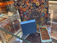 -VENCHI 闻绮(上海佛罗伦萨小镇店)
