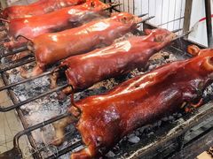 -黄记四更烤乳猪店