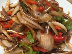 猪耳朵-蓝精灵饺子店