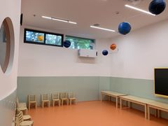 -小门牙好性格托育(北外滩中心)