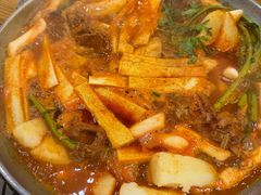土豆排骨火锅-喇喇排骨火锅·传统韩式脊骨汤(望京西园总店)