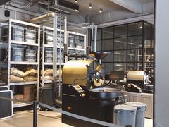 面包甜点陈列柜-来回·咖啡(钟村咖啡豆店)