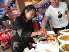 -老街坊美食汇(玉兰大街店)