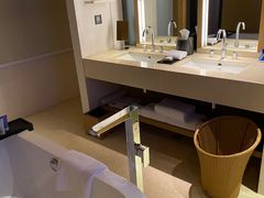 -杭州逸酒店(西湖武林店)