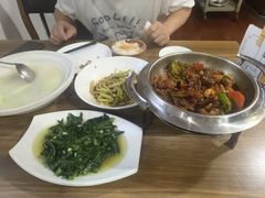 -九头鹰家宴(岳家嘴店)