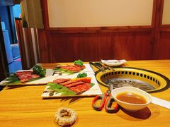 -炼火烤肉店