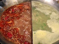 -湊湊火锅·茶憩(杭州湖滨银泰in77店)