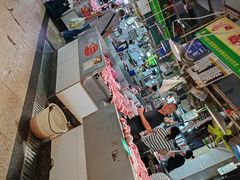 -三亚新鸿港水果一级批发市场