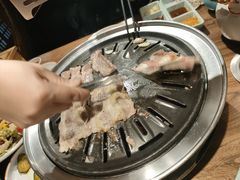 -明洞阿姨·韩式酱蟹烤肉·创意料理(三元桥店)