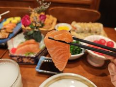 -8PINTS八品脱·日料·烧鸟·精酿小酒馆(莘庄店)