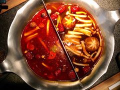 红颜花胶鸡鸳鸯锅-湊湊火锅·茶憩(上海合生汇店)