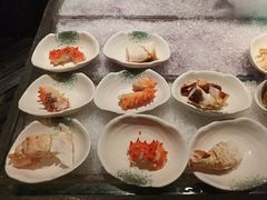 -雍容荟帝王蟹活龙虾展台自助(IFS黑金店)