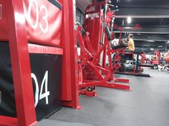 -坚果健身24小时工作室(定西路店)