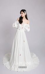 -Lady  Jane高端婚纱礼服馆