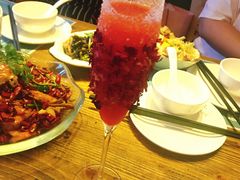 烈焰红唇-胡桃里音乐酒馆(环亚凯瑟琳广场店)