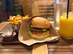 -BURGER BRO'S