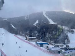 -亚布力新体委滑雪场