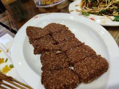 -范二妹独特烧烤夜宵城(宜宾总店)
