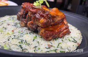 Crispy Pork Ribs with Rice Noodles