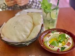 Hummus鹰嘴豆泥酱-ELI FALAFEL Lebanese&Mediterranean黎巴嫩美食(富城路店)