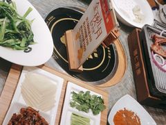 -娜仁图雅蒙古美食村(33小镇店)