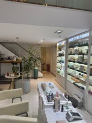 -EMILY艾枚莉美甲美睫·美颜·现磨咖啡