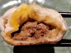 蟹粉生煎-成隆行·蟹王府(九江路店)