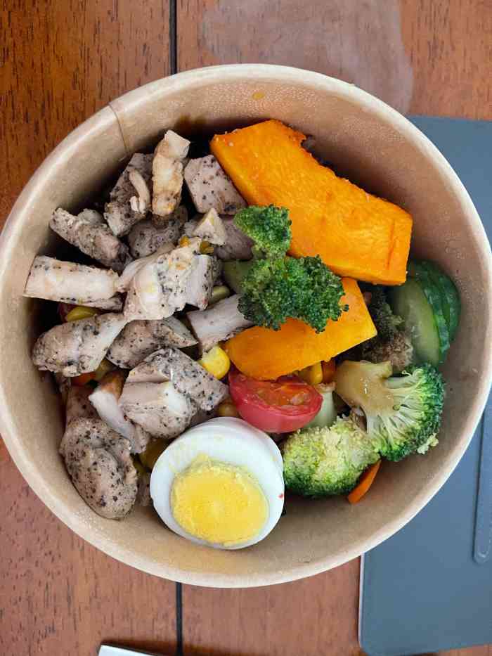 本味轻食馆(中原万达店)-"感觉还可以,价格还挺实惠的,里面的种类也.