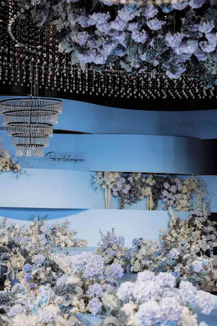 雨琪婚礼-"《地点》在长发中心11楼a座,雨琪婚礼店."-大众点评移动版