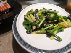 芦笋炒鸡枞菌-味莊·青岛菜(云霄路店)