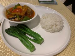 辣子茄子炒羊肉盖饭-巴扎美食·新疆菜·西域歌舞表演餐厅(新疆大厦店)