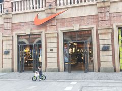 -NIKE武汉品牌体验店