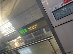 -麦当劳(上海虹桥站30B检票口楼上)