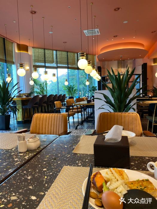湖北咸宁碧桂园凤凰温泉酒店餐厅图片