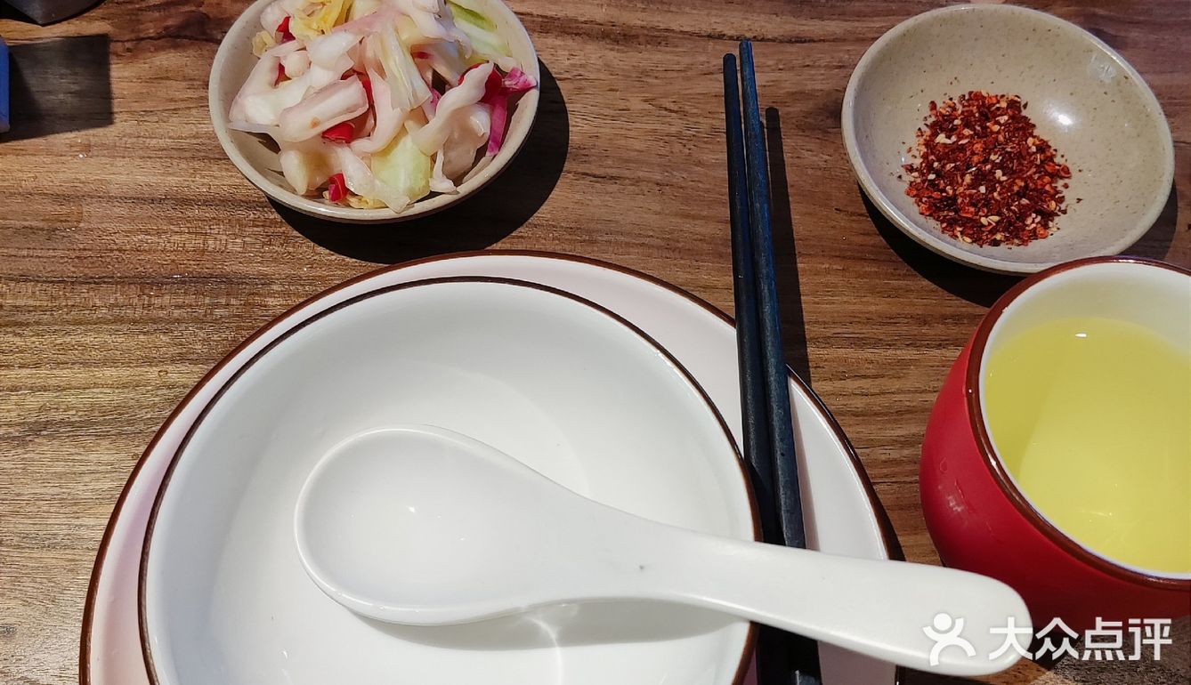 别卷了我要干饭🌈累了困了来份跷脚牛肉✔