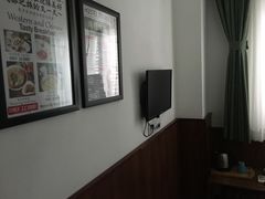 -拖板鞋咖啡旅行酒店(春熙路地铁站店)