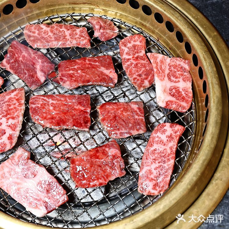 一口入魂的日式烧肉店，靠特别的酱料出圈！