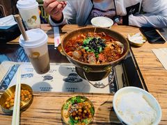 -成都你六姐·牛肉冒菜(城市集市合生汇店)