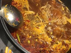 -三人行骨头王火锅(长寿店)