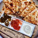 坐在星空泡泡屋里看遍国贸繁华，浪漫在蔓延～