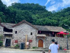 -高荡千年布依古寨旅游景区