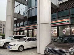 -711(土星店)