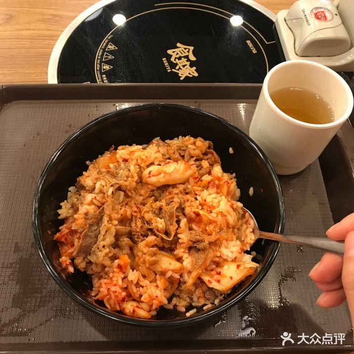 食其家(星游城店)辣白菜牛肉饭图片