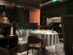 -左庭右院鲜牛肉火锅黑金店(陆家嘴中心店)
