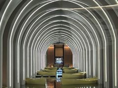 -涨巢·潮玩水疗局