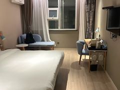 -如家酒店·neo(广州白鹅潭芳村花地湾地铁站店)