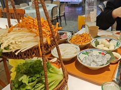 -刘姐啤酒鱼民族演艺餐厅(西街总店)